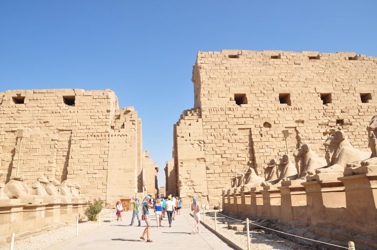 Вход в Луксорский храм, Египет