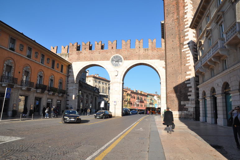 Городские ворота Вероны