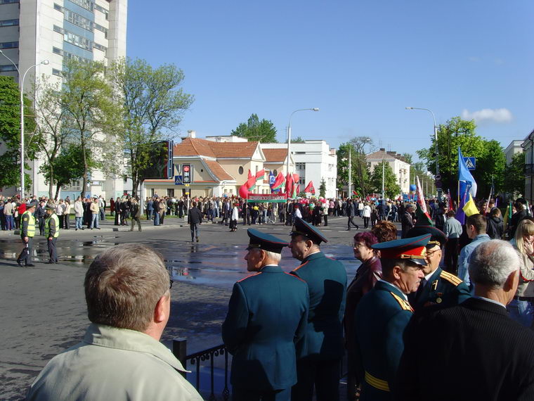 Сбор на демонстрацию у Брестской крепости