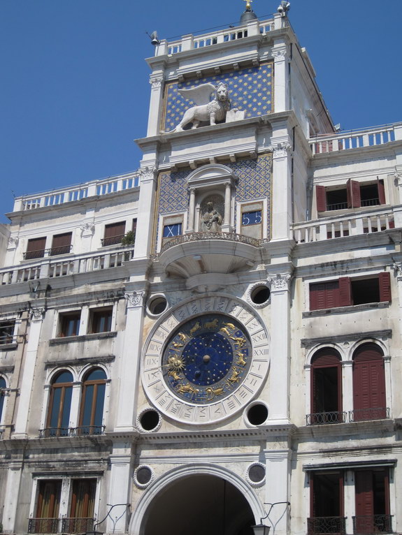 Часовая башня на площади святого Марка в Венеции