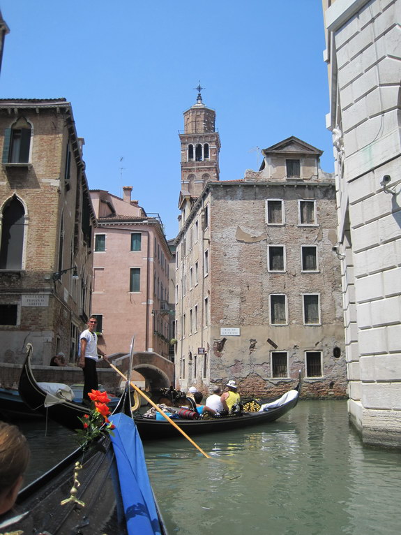 Гандольеры в Венеции