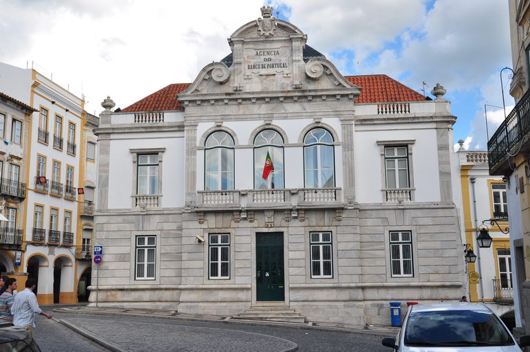 Банк Португалии в Эворе
