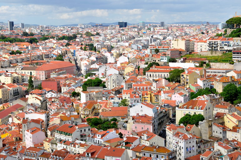 Вид с замка святого Георгия на Лиссабон