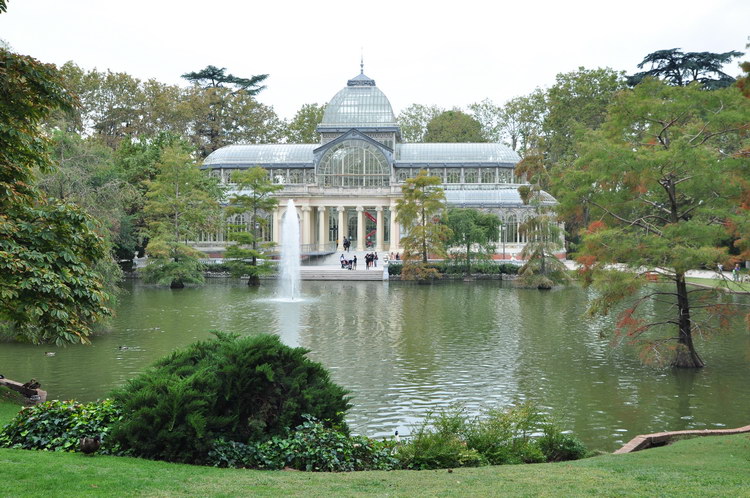 Хрустальный дворец в парке Ретиро, Мадрид