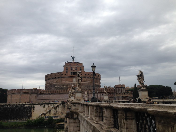 Замок Святого Ангела и Элиев мост в Риме